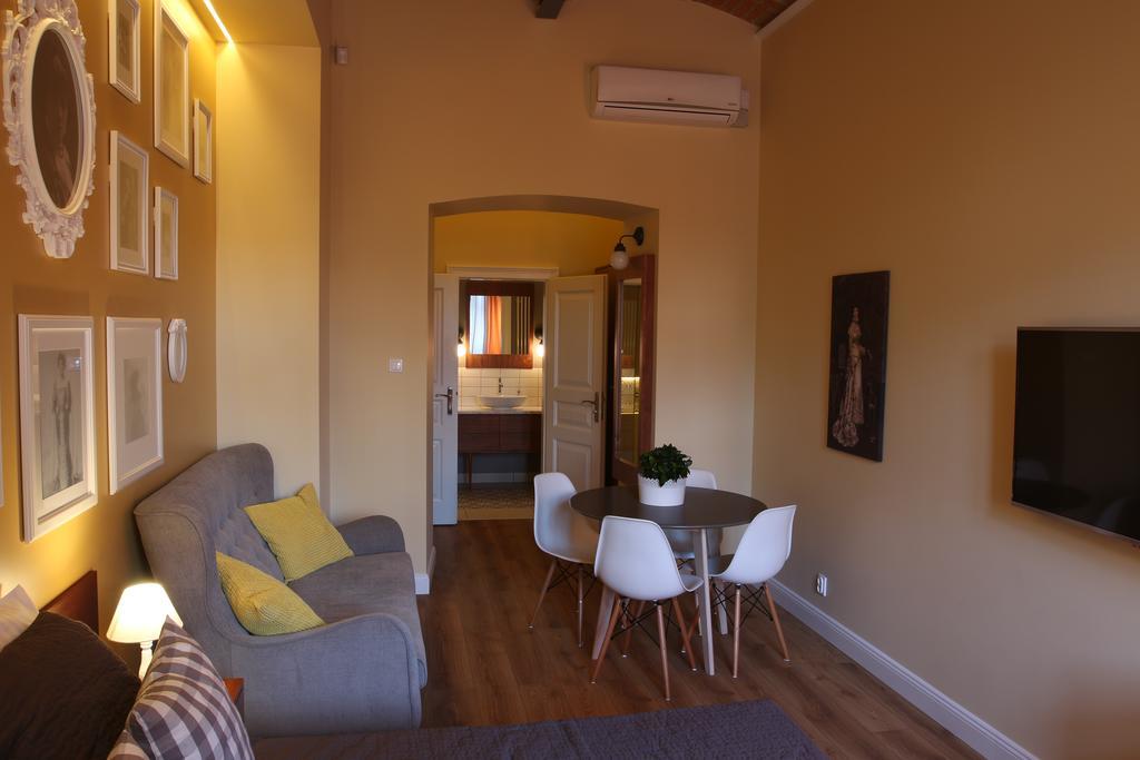 Apartamenty Czapskich Краков Экстерьер фото